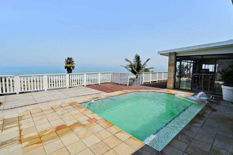 4 Bedroom Property for Sale in Winterstrand Eastern Cape